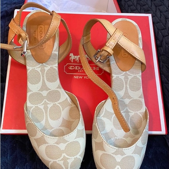 Coach Wedges - Picture 5 of 5